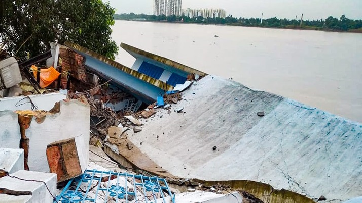 the rest house collapsed in howrah