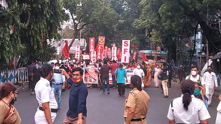 protest of hathras incident,police obstructed the left and congress procession