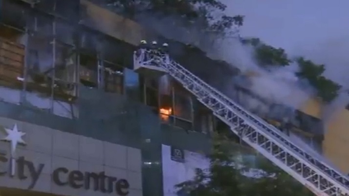 Mumbai mall devastating fire, injured 2