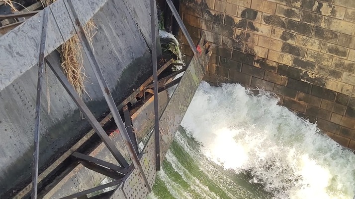 The lock gate of Durgapur Barrage was broken