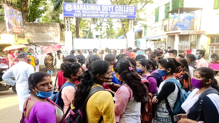 Tensions erupt over college students' protests at Howrah