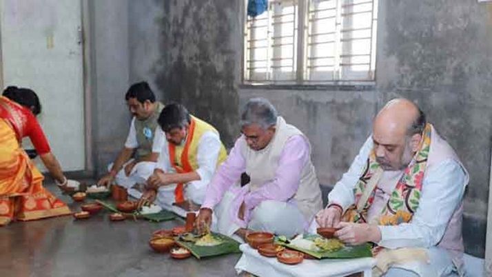 Amit Shah had lunch at the Matua family in Baguihati