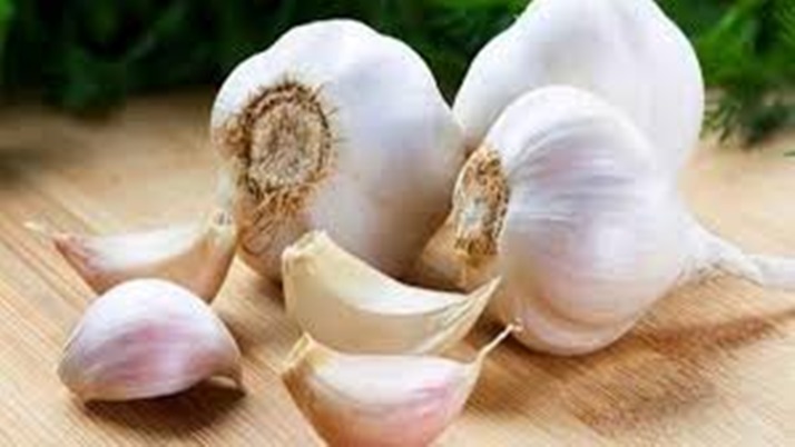 Eat one clove of garlic every day to stay healthy