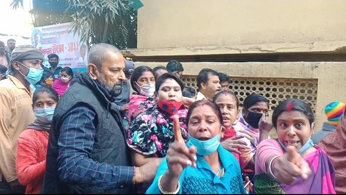 agitation at school in howrah