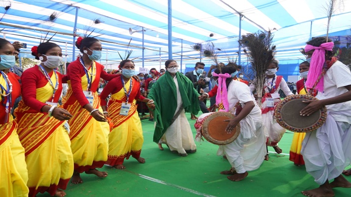 Mamata danced in Falakata