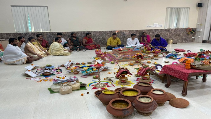 Mahayagya perform at Kalighat, inauguration in the priesthood