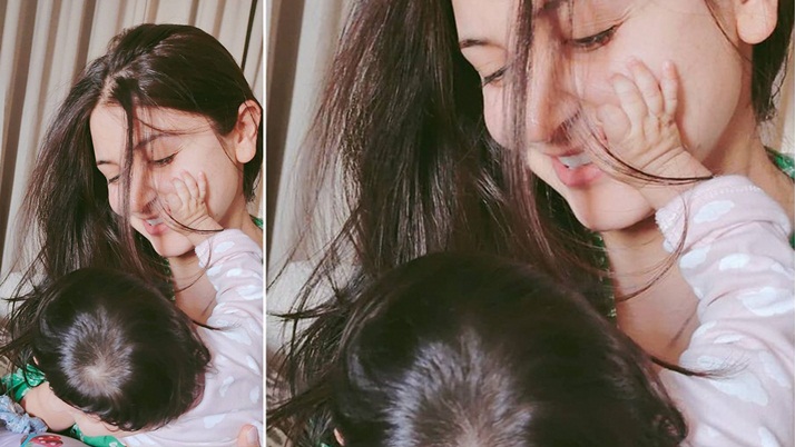 Naughty Anushka with  daughter Vamika