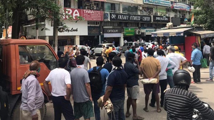 Crowds flooded the liquor store as soon as the ban was imposed