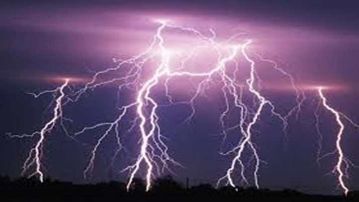 4 killed in lightning strike in East Burdwan