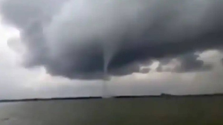 Cyclone Tornado: Panic in Hoogly and South 24 Parganas