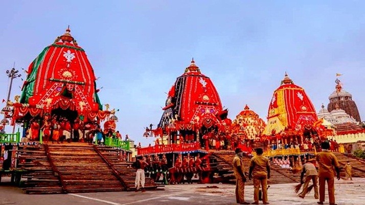 Jagannath-Balram-Subhadra is going to their aunt's house unofficially