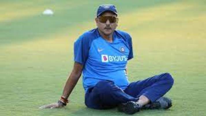 In the Indian camp, head coach Ravi Shastri was attacked by Corona
