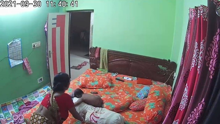 The maid is throwing the baby at once