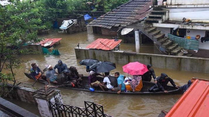 Keral Rain: 21 killed in heavy rains in Kerala, issued red alert