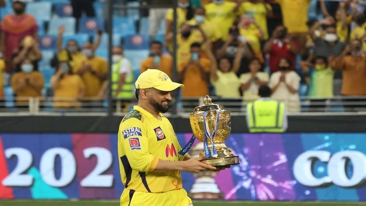 Which team will Dhoni play for in IPL according to the decision of BCCI ?