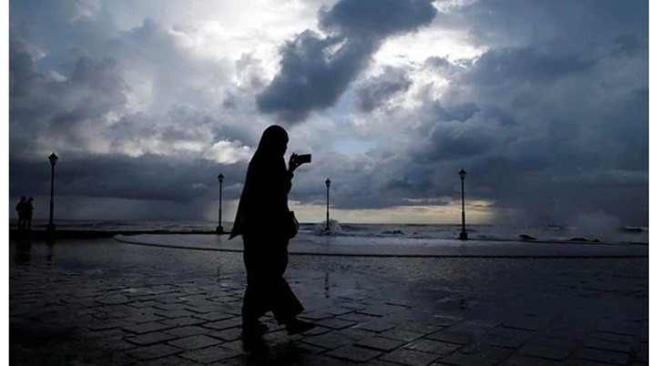 Weather: Low pressure reappears, rising temperatures, maybe even rain