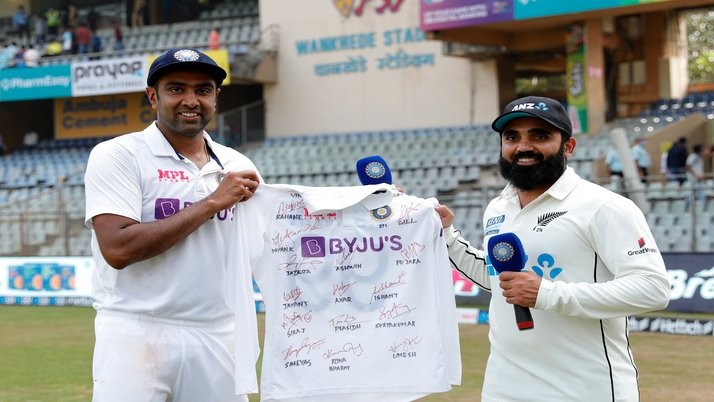 From Pace bowlers to spinner, the Indian team give great gift to Ajaz