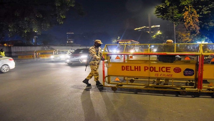 Delhi Yellow Alert: Yellow alert issued in Delhi for Omicron panic