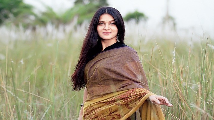 Actress Mithila covid positive