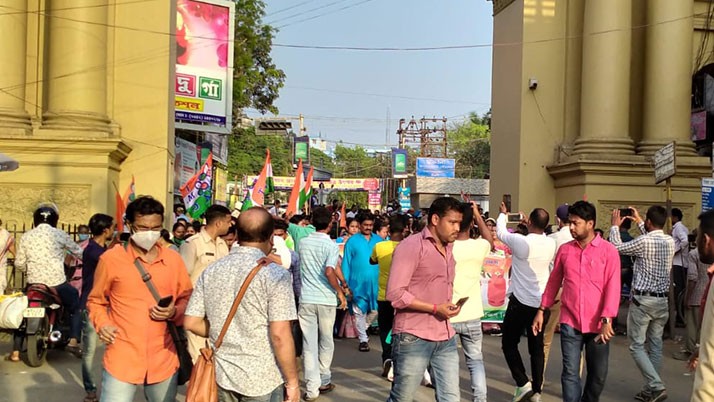 Women's Trinamool Congress takes to the streets in Burdwan to protest abnormal rise in petroleum prices
