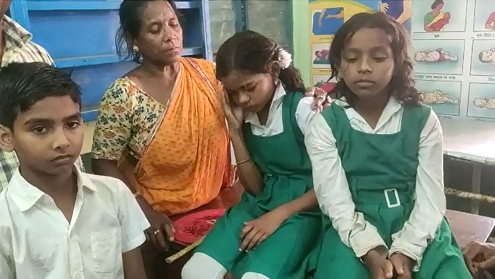 In Burdwan, 12 students suddenly fell ill at the same time