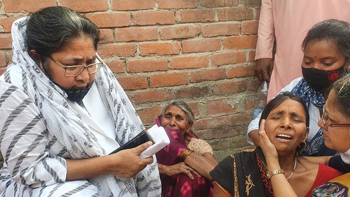 Relatives of Prayagraj's slain family broke down in tears in front of Trinamool representatives