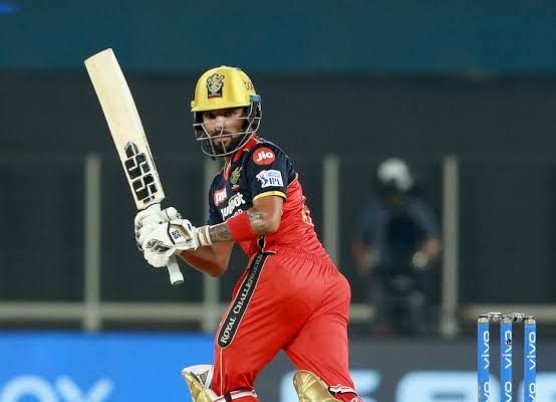 Royal Challengers beat Lakhnow by 14 runs