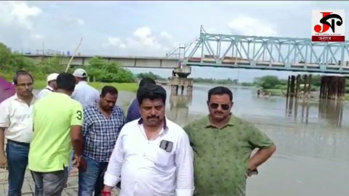 Due to low pressure, Irrigation Department officials visited waterside in Sundarbans