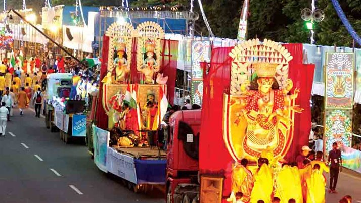 Bollywood super stars is going to sit on the stage of Puja Carnival in Burdwan