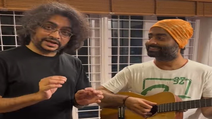 What is the plan of two singers Arijit and Rupam?