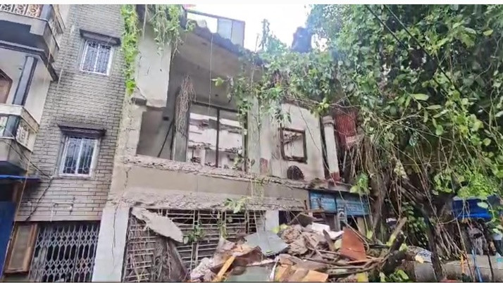 Three storey house collapses in Kolkata and death, why did this accident happen?