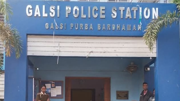 The police brought the accused to Burdwan, the minor rescued from Rajasthan after a few years