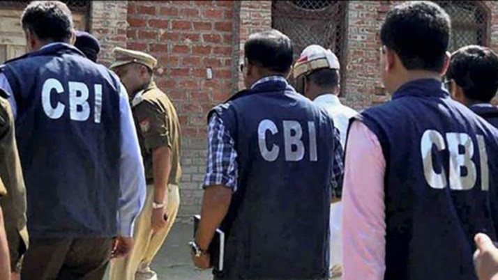 CBI searches ED office and officer's house, recovers crores of rupees