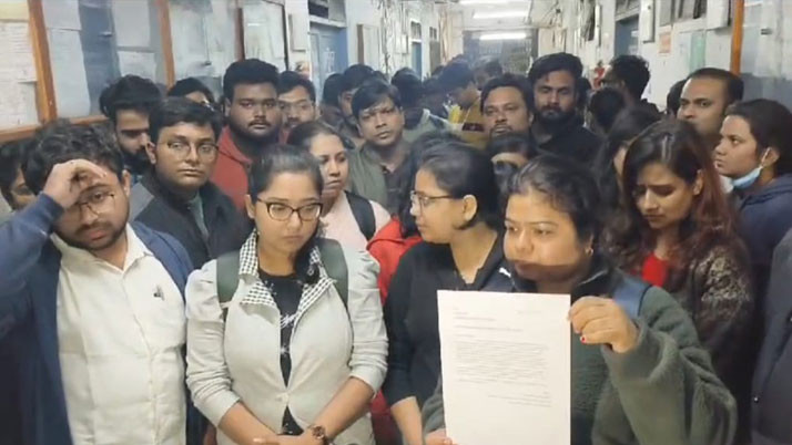 Indefinite strike at Medinipur Medical College Hospital over saline scandal