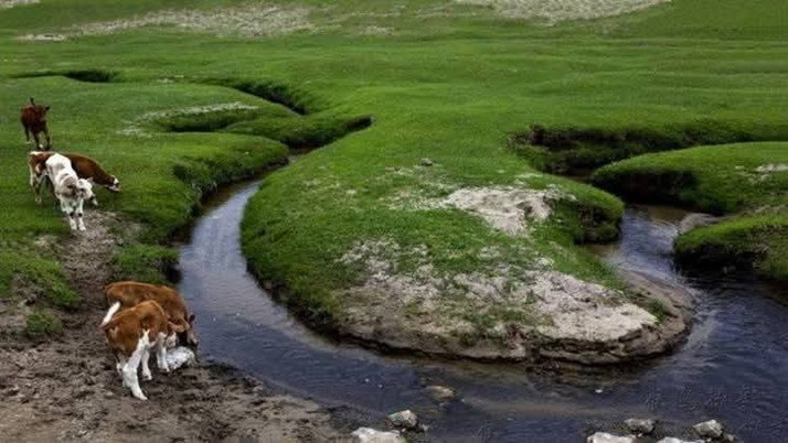 Hualai river is so narrow in the world Mongolia China