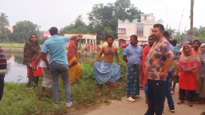 Gunadhar boy arrested after killing parents in Memari, Fatal case