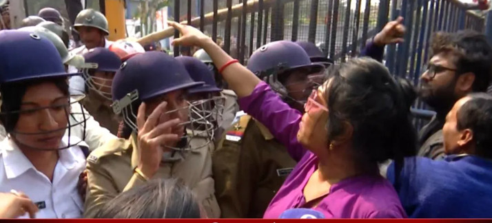 asha-workers-protest-shyambazar-health-bhavan