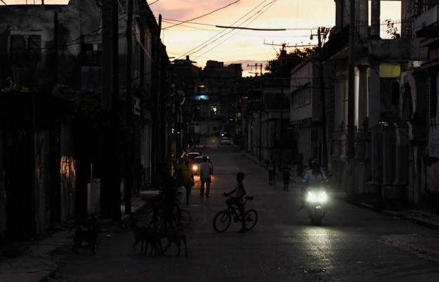 uttar-pradesh-blackout-mock-drill-siren-evening-security-exercise
