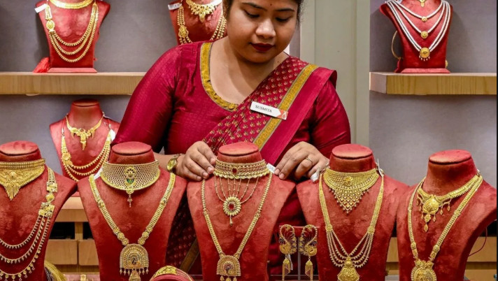 gold-price-fall-should-you-buy-now-wedding-season