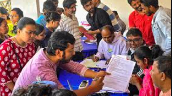 bjp-leader-stands-in-line-for-yuva-sathi-scheme-hooghly-political-controversy