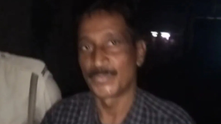 raghunathganj-teacher-fires-at-children