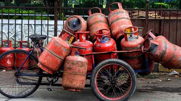west-asia-war-impact-india-lpg-supply-government-meeting-energy-update-news