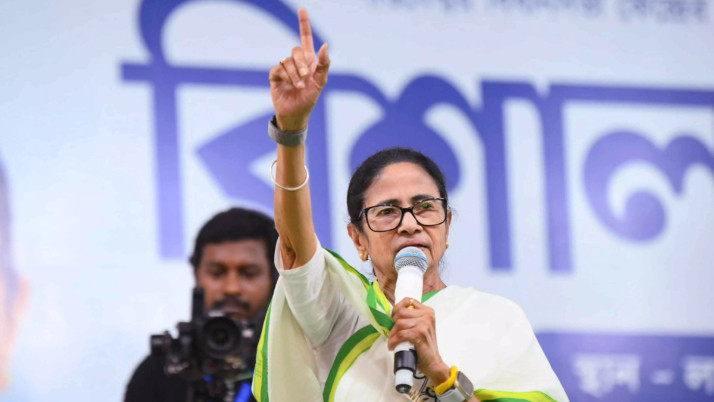 mamata-banerjee-alleges-delhi-conspiracy-over-repoll-election-commission-warning-breaking-news