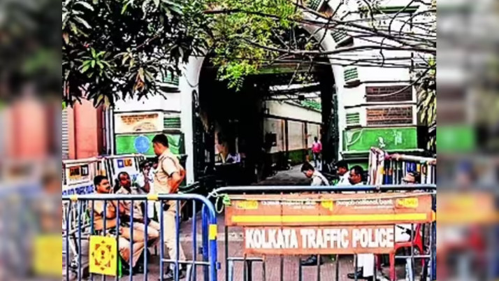 kolkata-ceo-office-clash-bjp-tmc-violence-fir-arrest-amit-shah-roadshow-tension