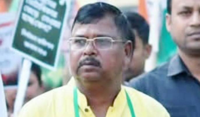 tmc-leader-uttam-ray-arrested-in-canning-police-raid-parashuram-das-brother-political-tension-west-bengal