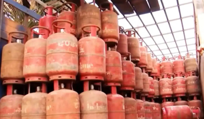 lpg-cylinder-price-hike-household-gas-cost-increased-across-india-kolkata-new-rate