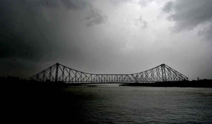 north-bengal-monsoon-heavy-rain-alert-till-tuesday-kalbaishakhi-warning-in-south-bengal