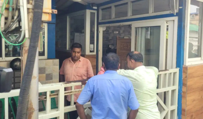 mamata-banerjee-refuses-new-security-personnel-at-kalighat-residence-amid-political-row