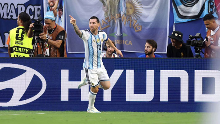 Messi scales the pinnacle of history, breaking Maradona's record! Setting one milestone after another in goals too.