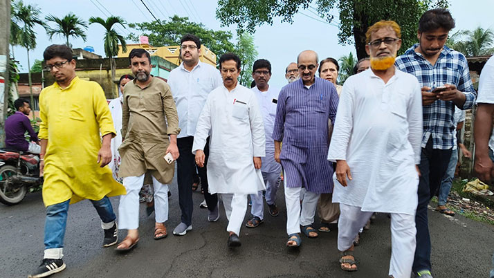 Congress stands by the family of the teenager killed in Baruipur, alleging police obstruction; Shubhankar lashes out at the BJP.